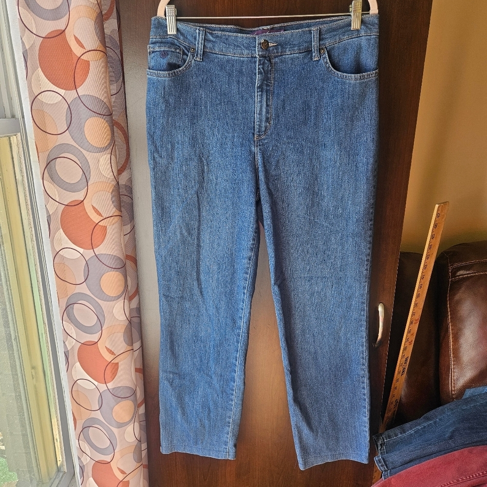 Gloria Vanderbilt Classic Blue Jeans